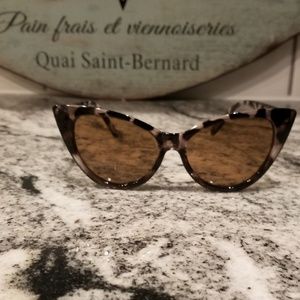 CaT 🐱 EyE 👁 Sunglasses